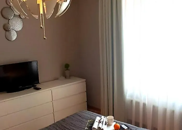 Dzīvoklis Old Town Two Bedroom Near Dome Square & Scenic Waterfront