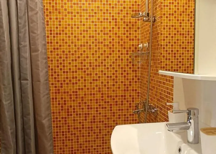 Dzīvoklis Old Town Two Bedroom Near Dome Square & Scenic Waterfront