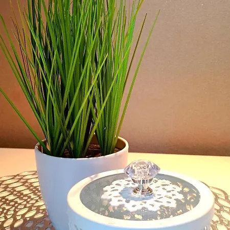 Old Town 2 Bedroom Near Dome Square & Scenic Waterfront Ρίγα