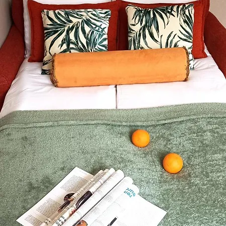 Διαμέρισμα Old Town 2 Bedroom Near Dome Square & Scenic Waterfront Ρίγα