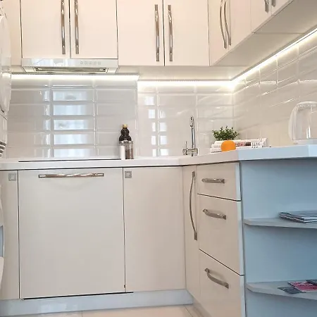Old Town 2 Bedroom Near Dome Square & Scenic Waterfront Apartment Riga