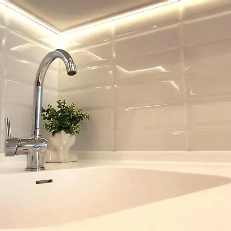 Apartman Old Town Two Bedroom Near Dome Square & Scenic Waterfront Riga