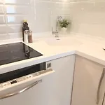 Old Town Two Bedroom Near Dome Square & Scenic Waterfront Dzīvoklis Riga