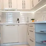 Old Town Two Bedroom Near Dome Square & Scenic Waterfront Apartamento Riga